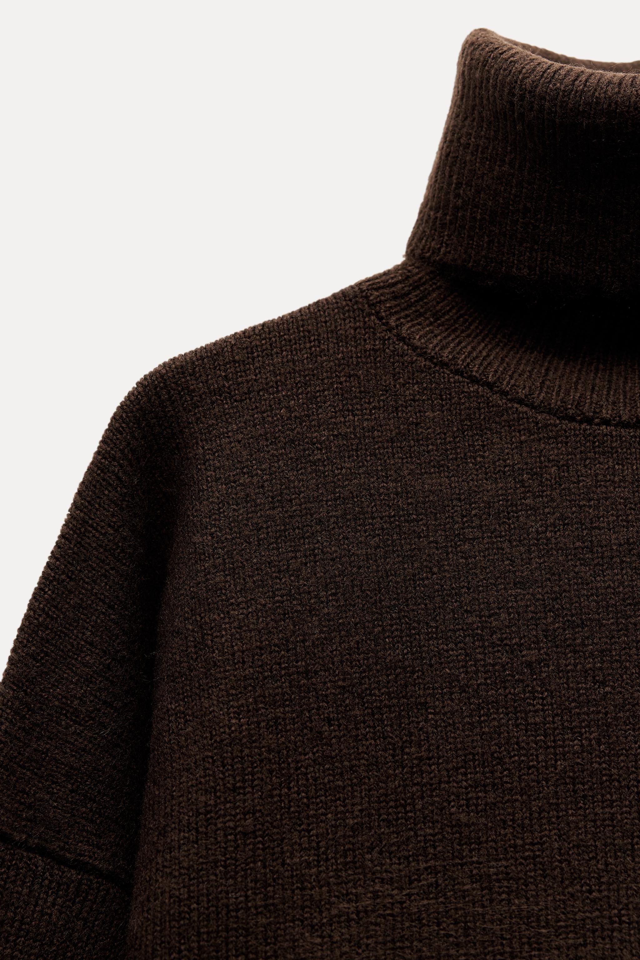 PLAIN HIGH COLLAR SWEATER Product Image