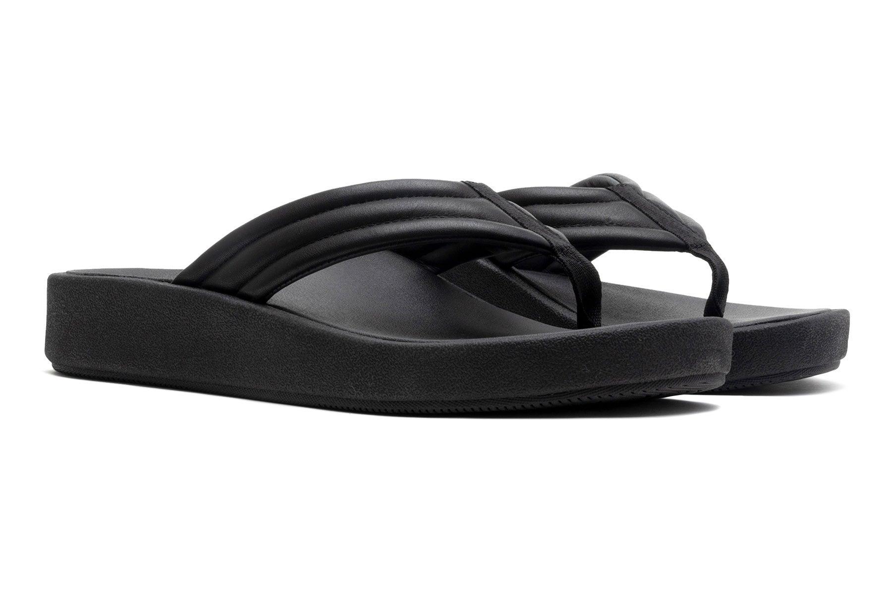 Paseo Thong Sandal Female Product Image