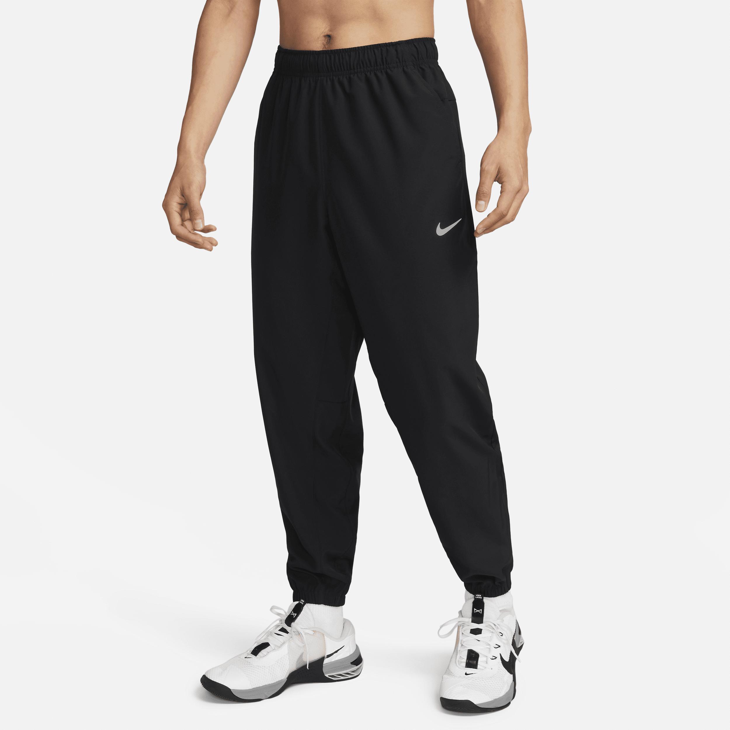 Nike Men's Form Dri-FIT Tapered Versatile Pants Product Image