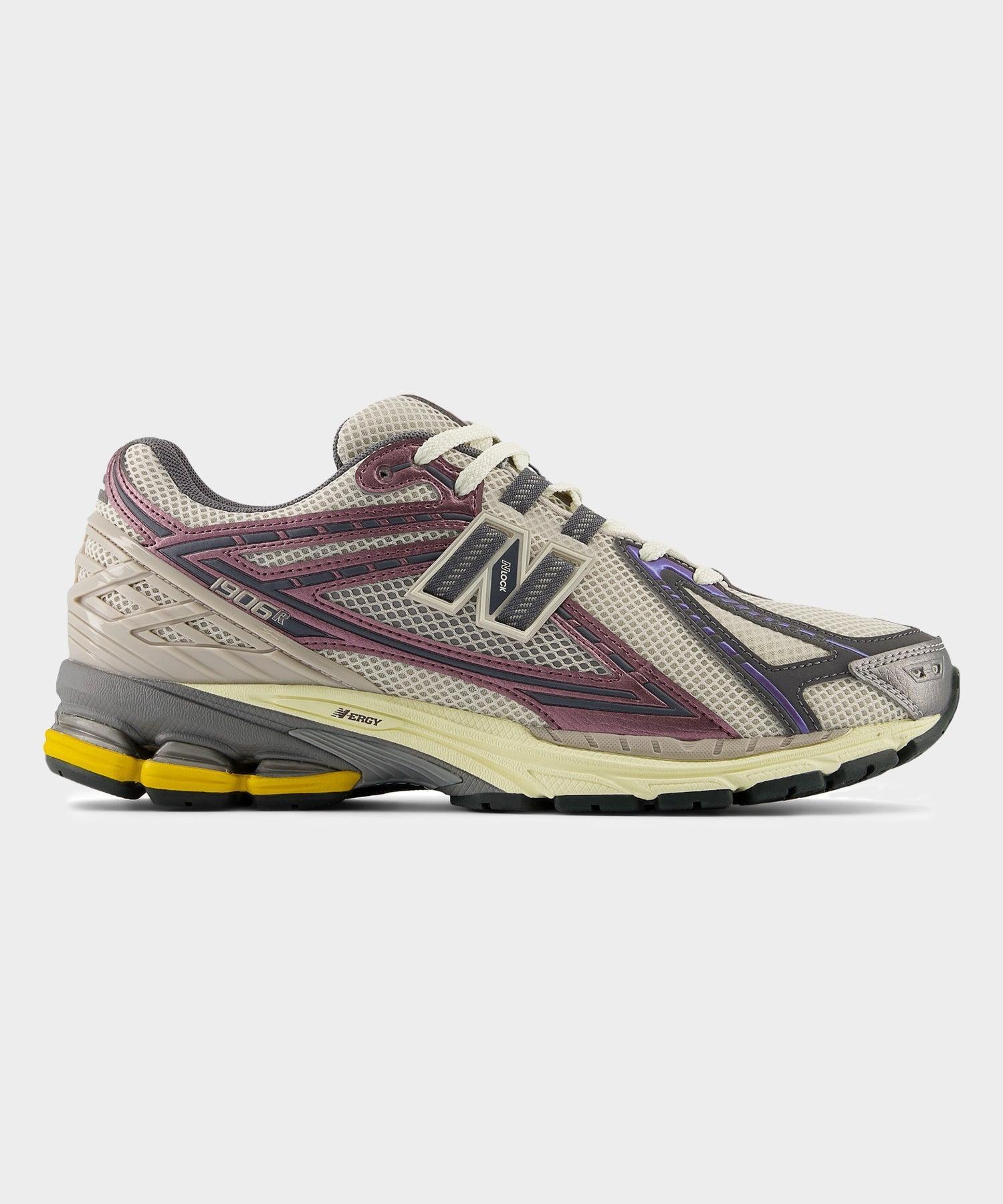 New Balance 1906R in Licorice Moonbeam Castlerock Product Image