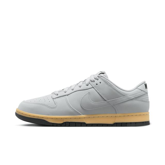 Nike Mens Dunk Low Retro SE Shoes Product Image