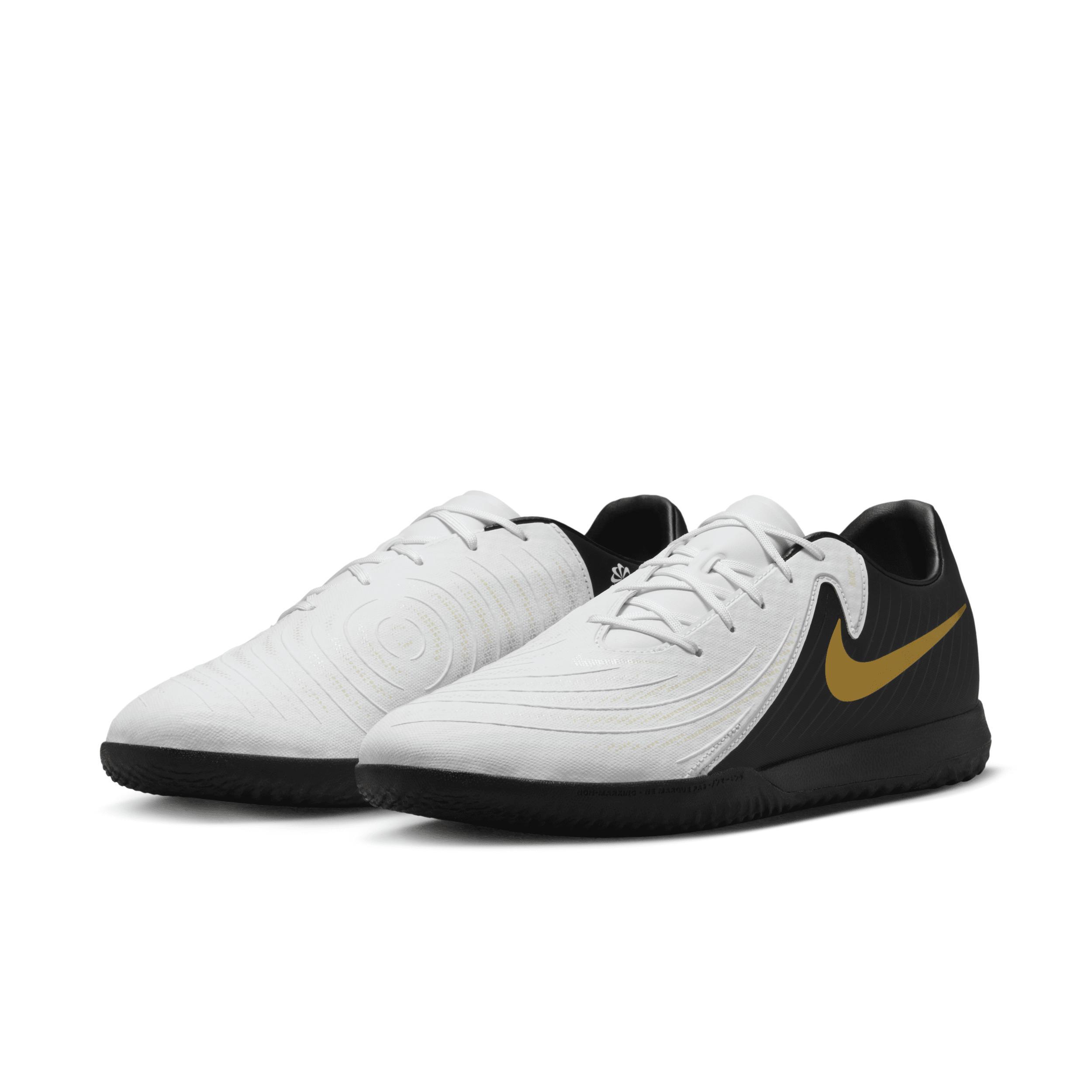 Nike Men's Phantom GX 2 Academy IC Low-Top Soccer Shoes Product Image