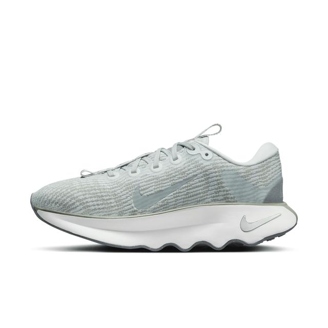 Nike Women's Motiva Walking Shoes Product Image