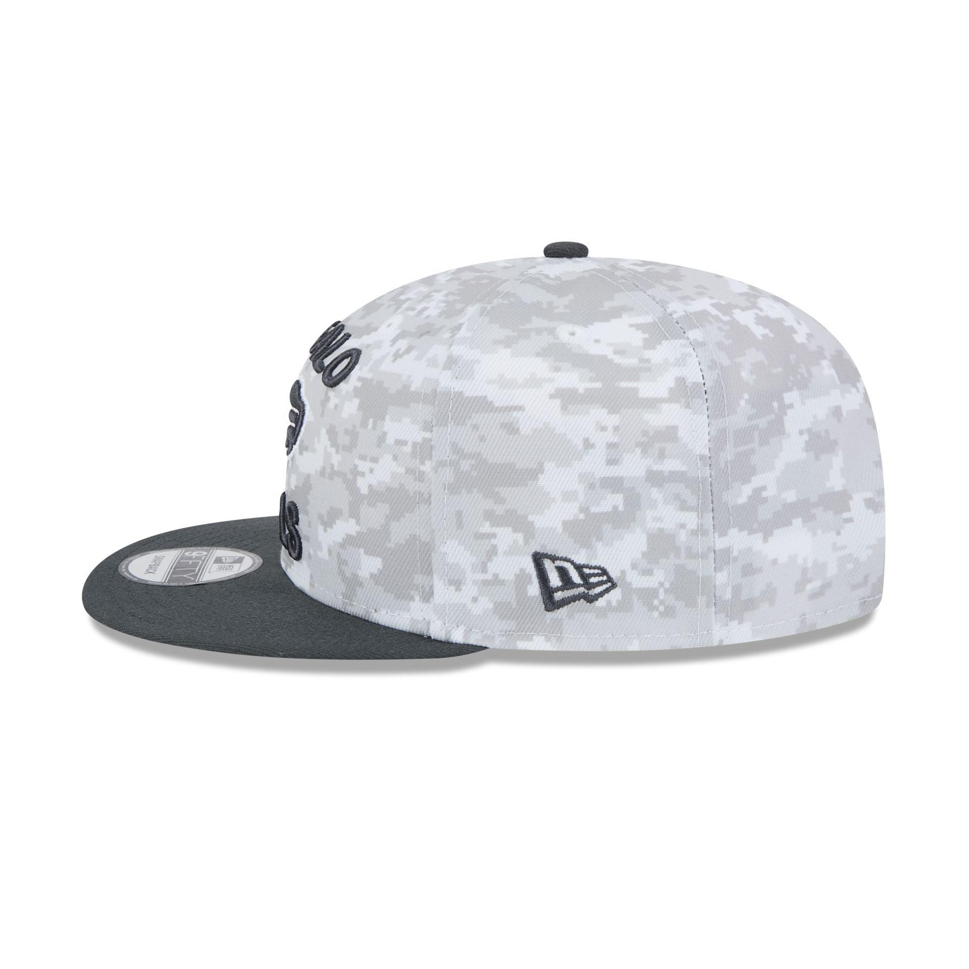 Buffalo Bills 2024 Salute to Service 9FIFTY Snapback Hat Male Product Image