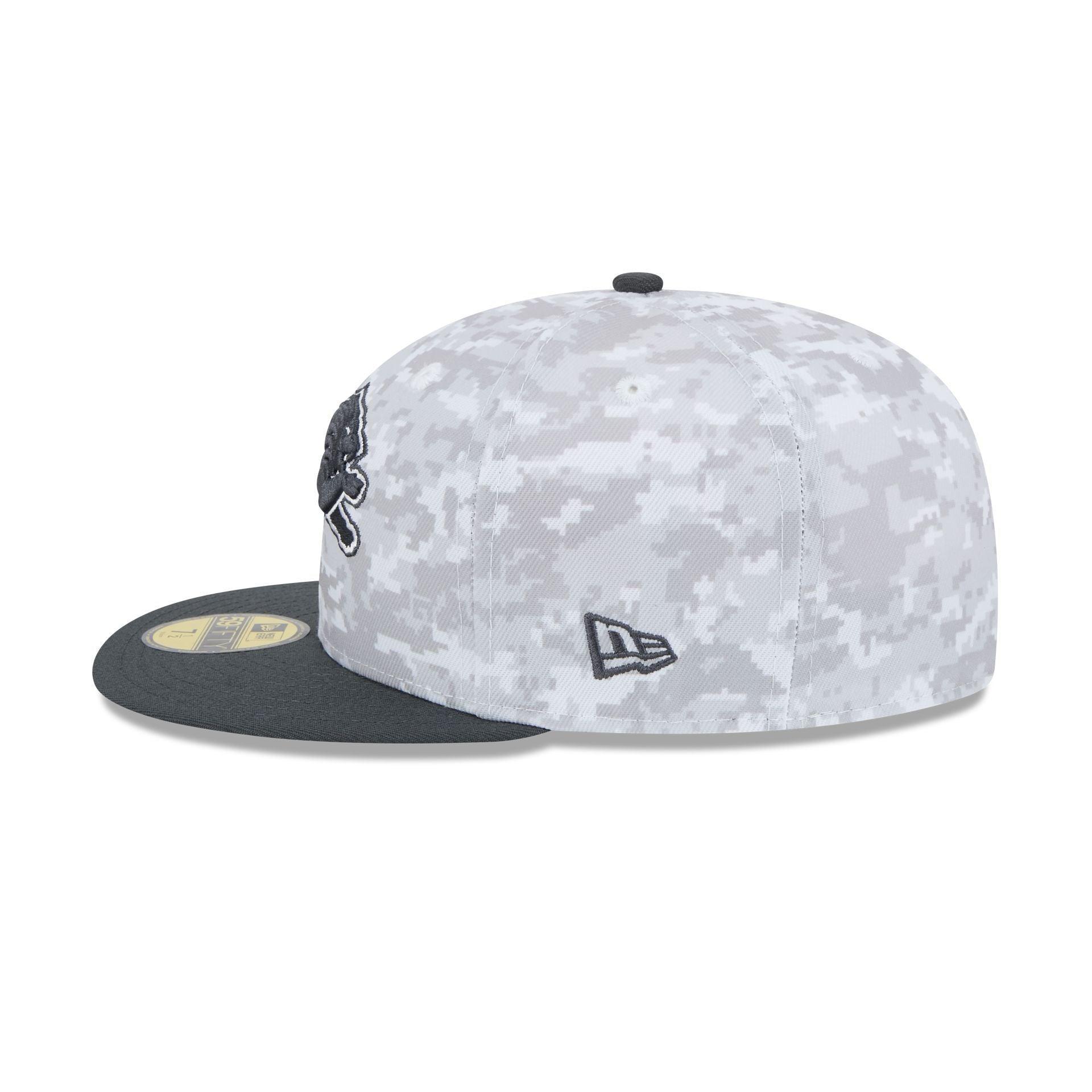 San Francisco 49ers 2024 Salute to Service 59FIFTY Fitted Hat Male Product Image