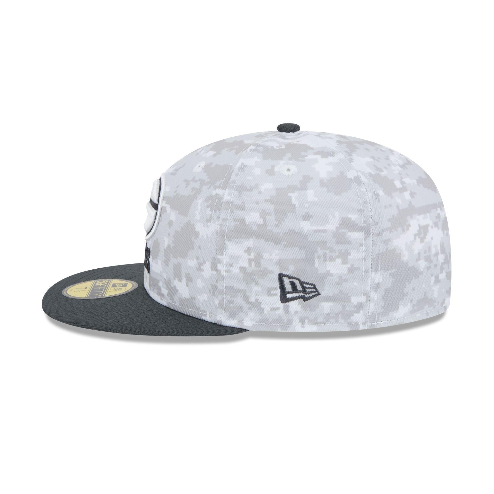 Green Bay Packers 2024 Salute to Service 59FIFTY Fitted Hat Male Product Image