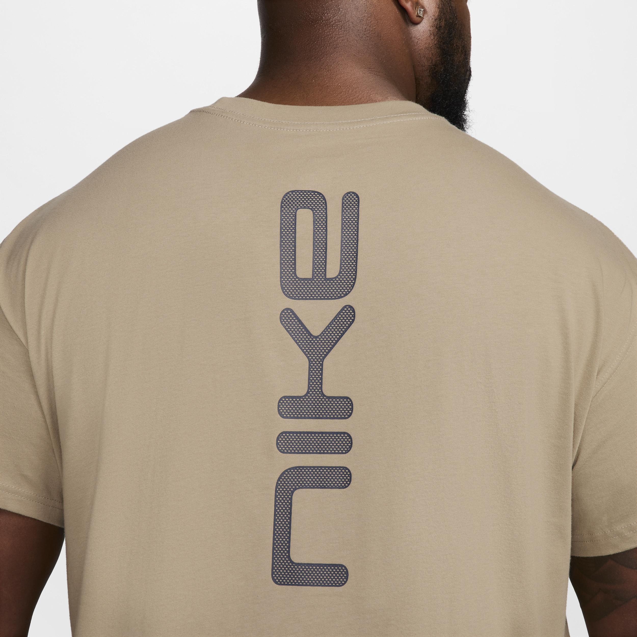 Nike Sportswear Men's Max90 T-Shirt Product Image