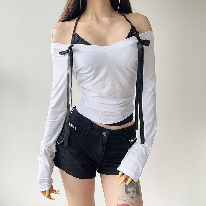 Long-Sleeve V-Neck Two Tone Bow Crop Slim Fit Tee Product Image