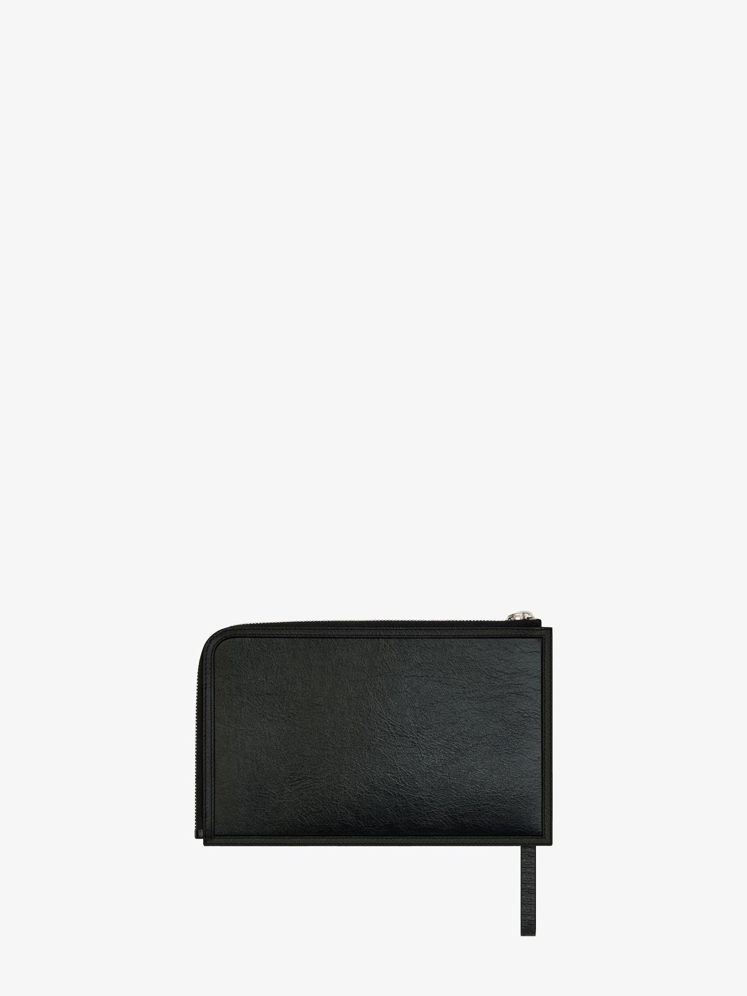 Voyou pouch in leather Product Image