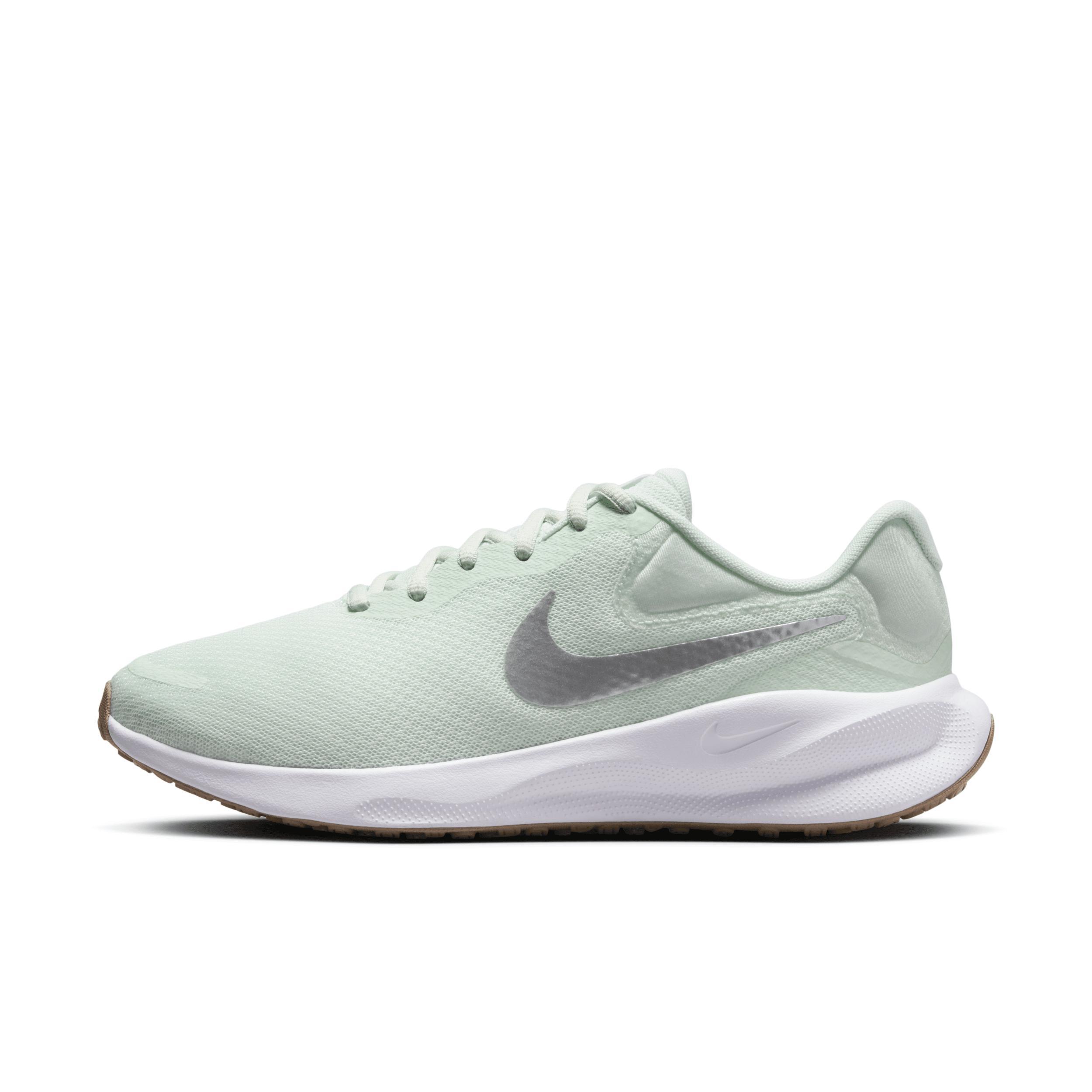 Nike Women's Revolution 7 Road Running Shoes (Extra Wide) Product Image