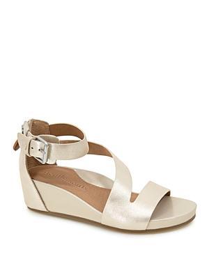 Gentle Souls Womens Gwen Zipper Sandals Product Image