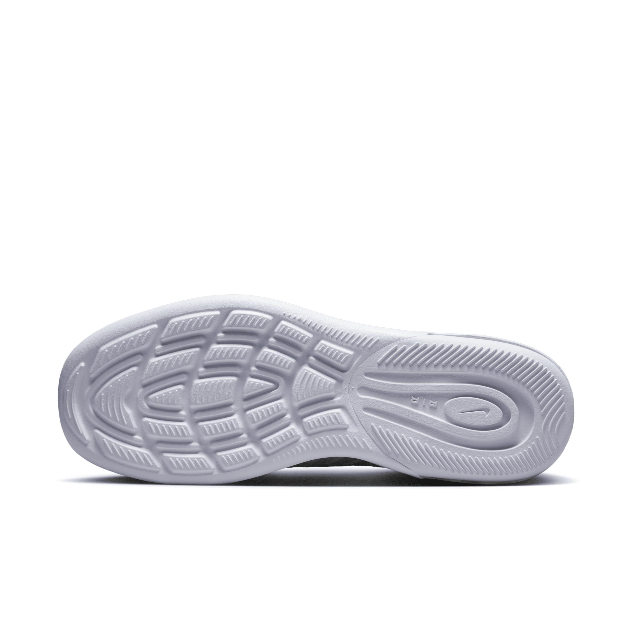 Nike Women's Air Max Axis Shoes Product Image