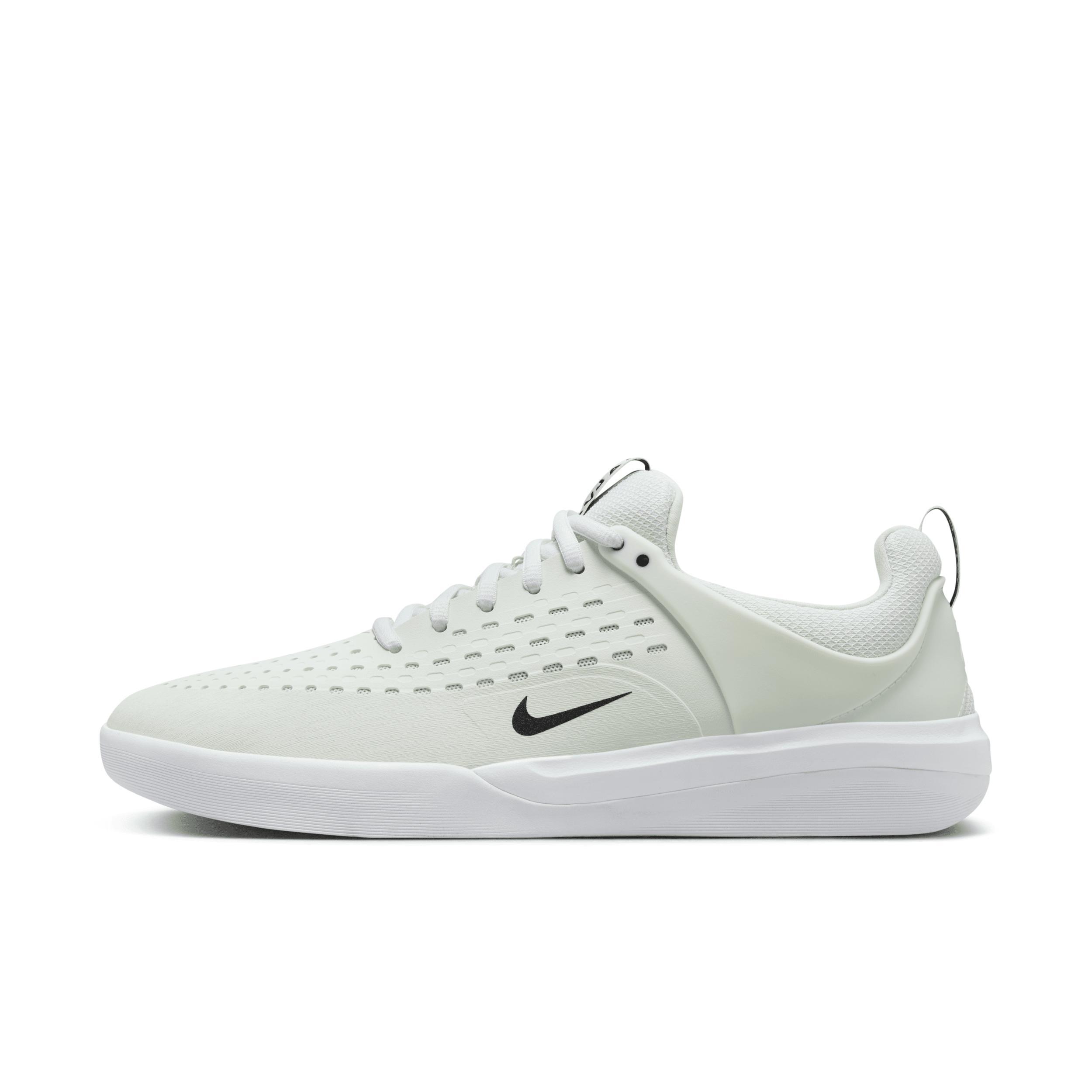 Men's Nike SB Zoom Nyjah 3 Skate Shoes Product Image