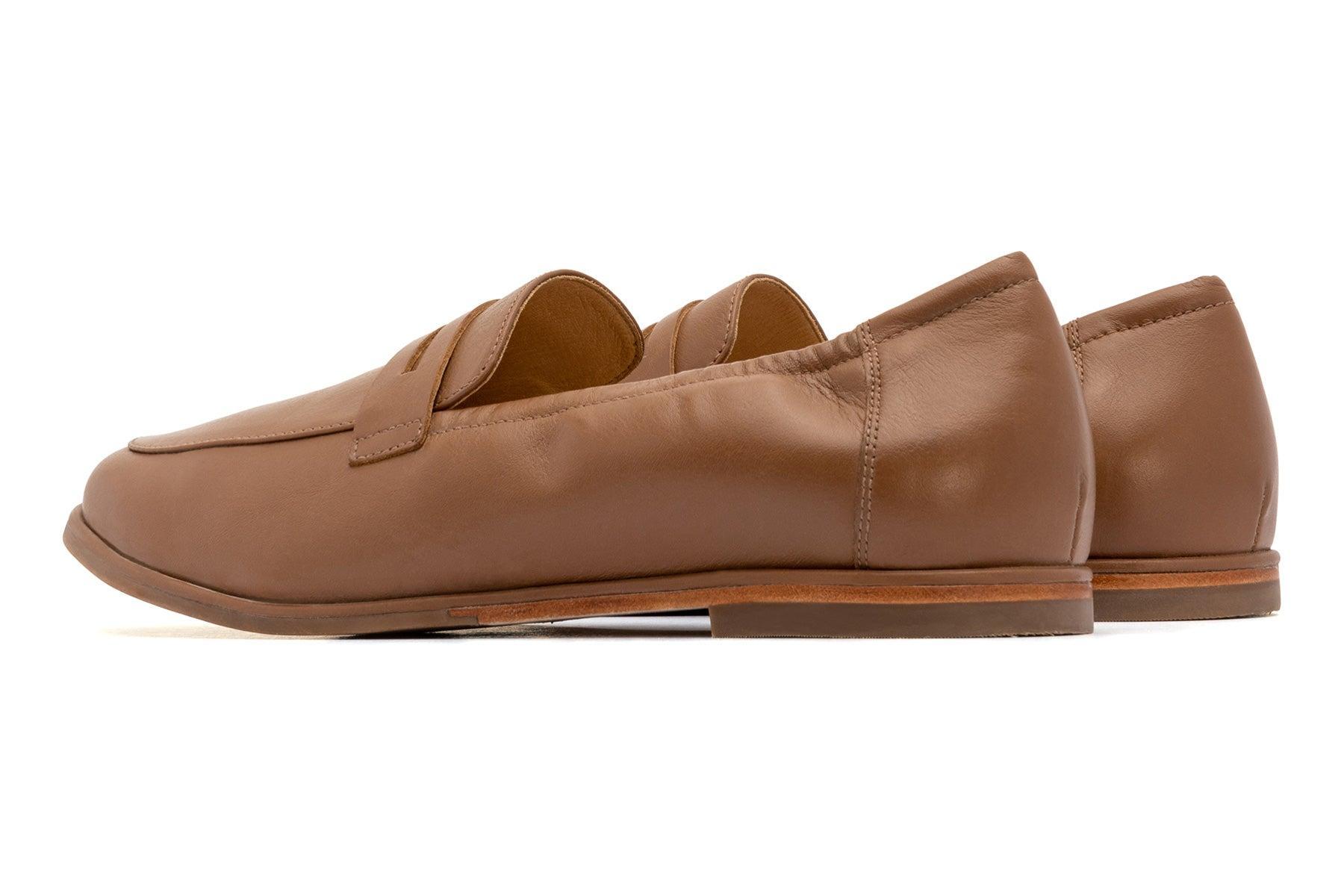 Strada Loafer Female Product Image