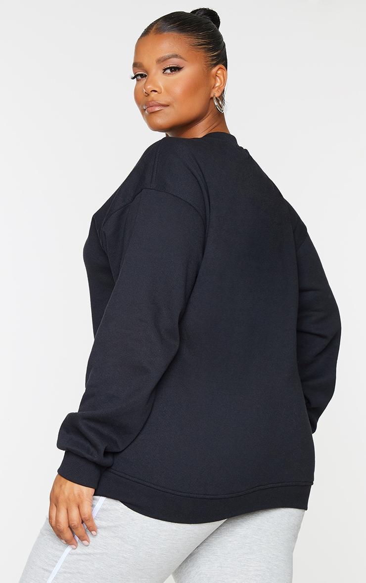 PRETTYLITTLETHING Plus Black Crew Neck Sweatshirt Product Image