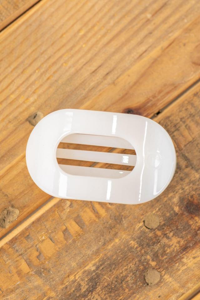 Coconut White Oval Flat Clip Product Image