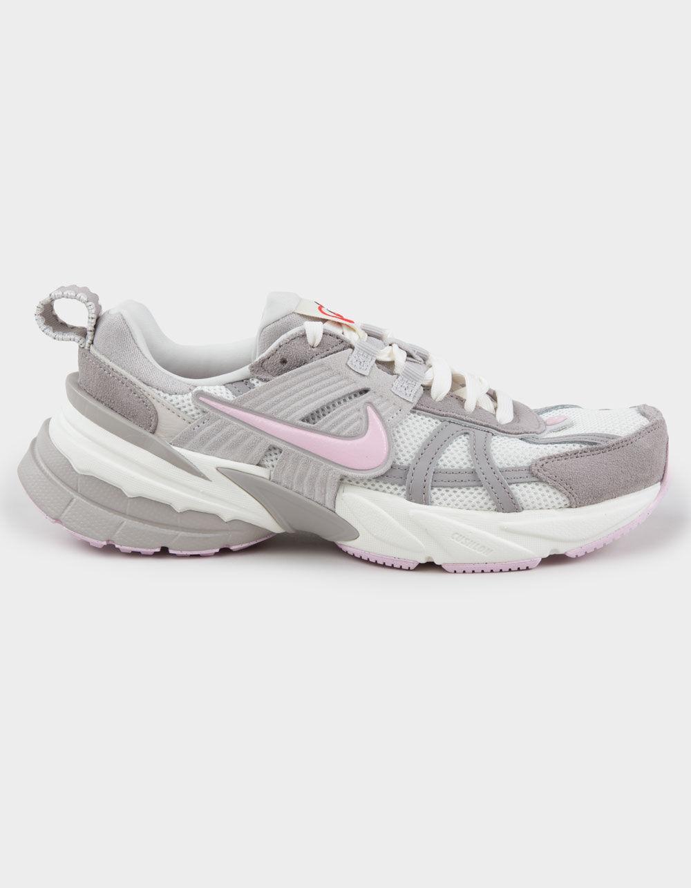 NIKE V2K Womens Running Shoes Product Image