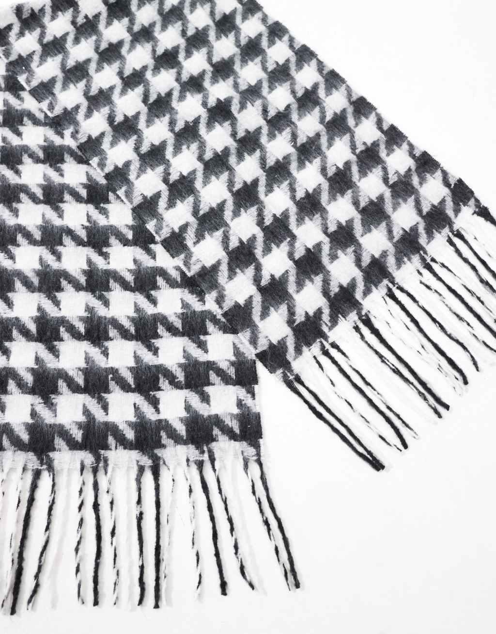 ASOS DESIGN scarf with dogtooth plaid in black and white design Product Image