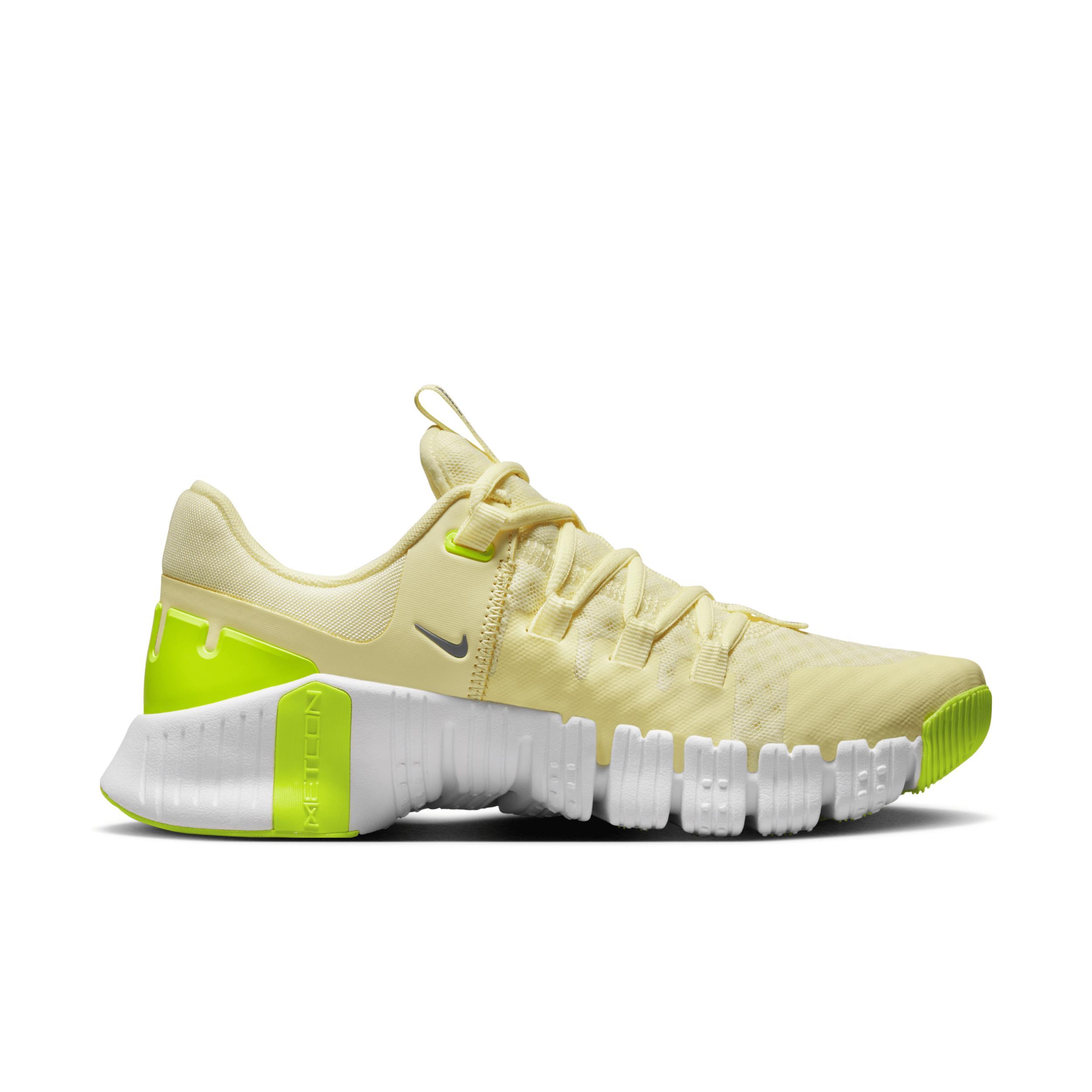 Nike Women's Free Metcon 5 Workout Shoes Product Image