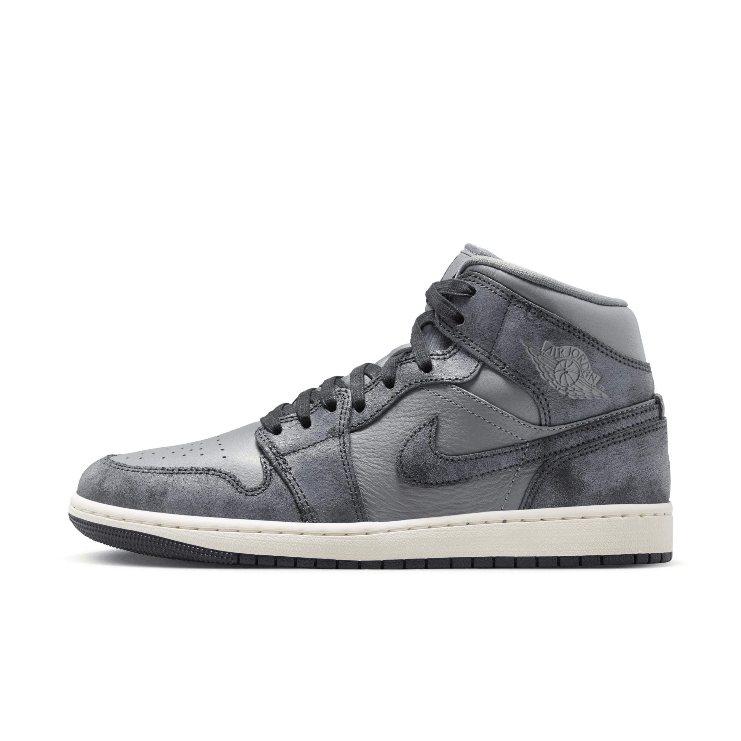 Women's Air Jordan 1 Mid SE Shoes Product Image