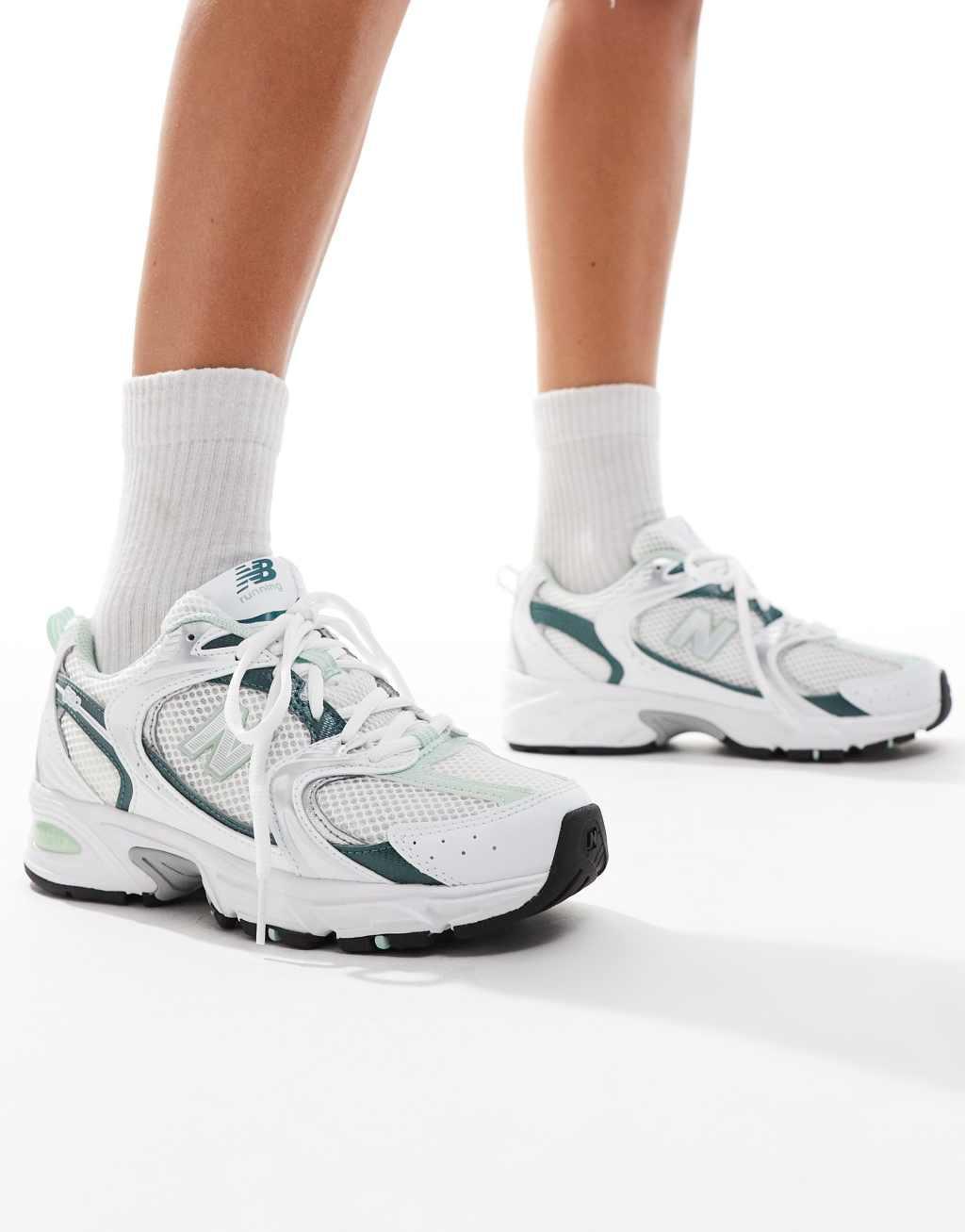 New Balance 530 sneakers in white and green Product Image