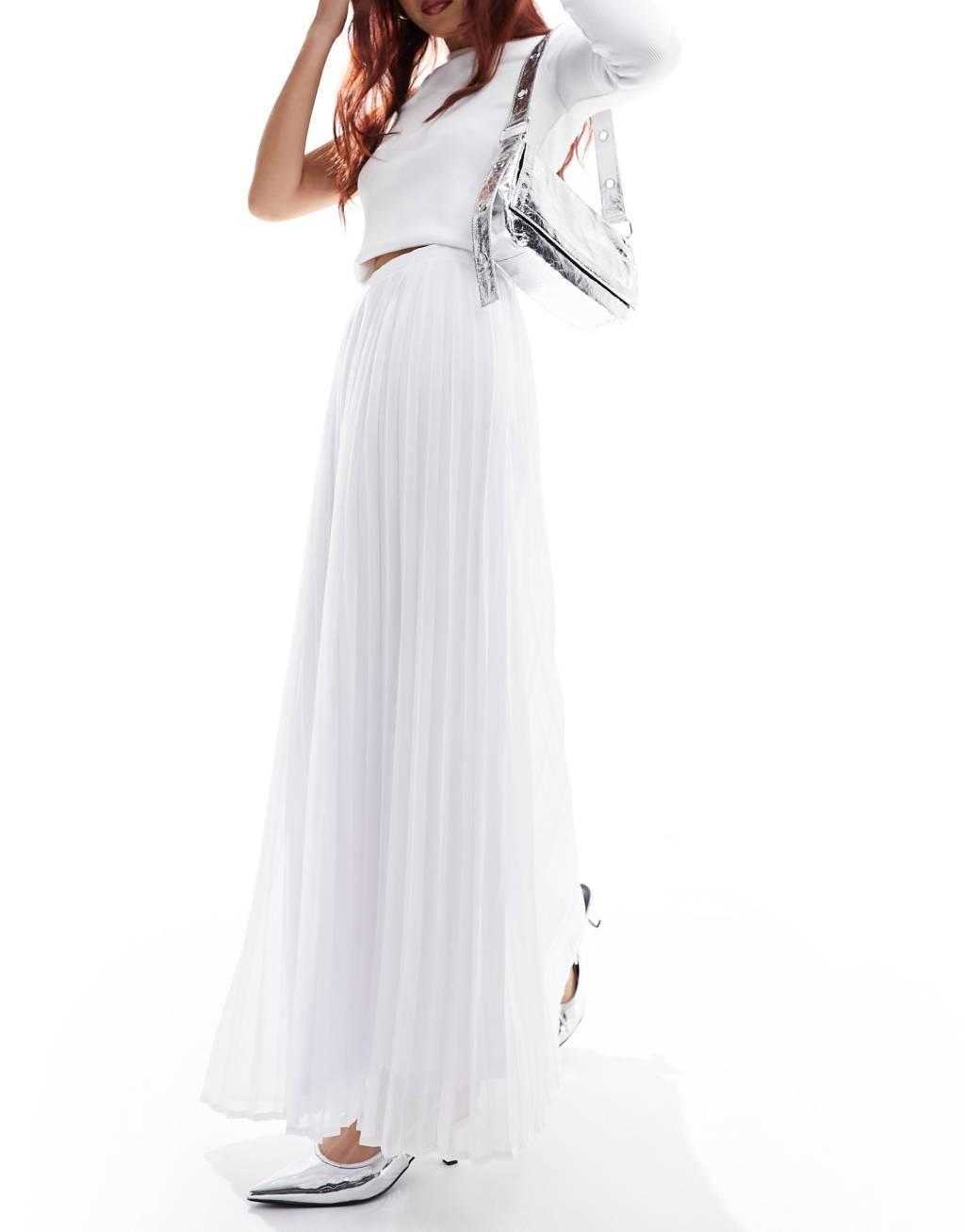 4th & Reckless chiffon pleated maxi skirt in white Product Image