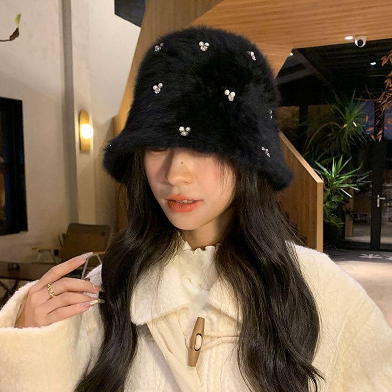 Plain Faux Pearl Fluffy Bucket Hat Product Image