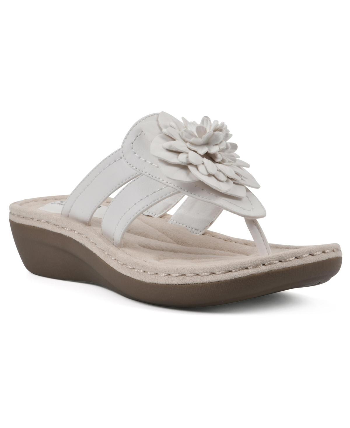 Cliffs by White Mountain Womens Cassia Thong Sandal Product Image