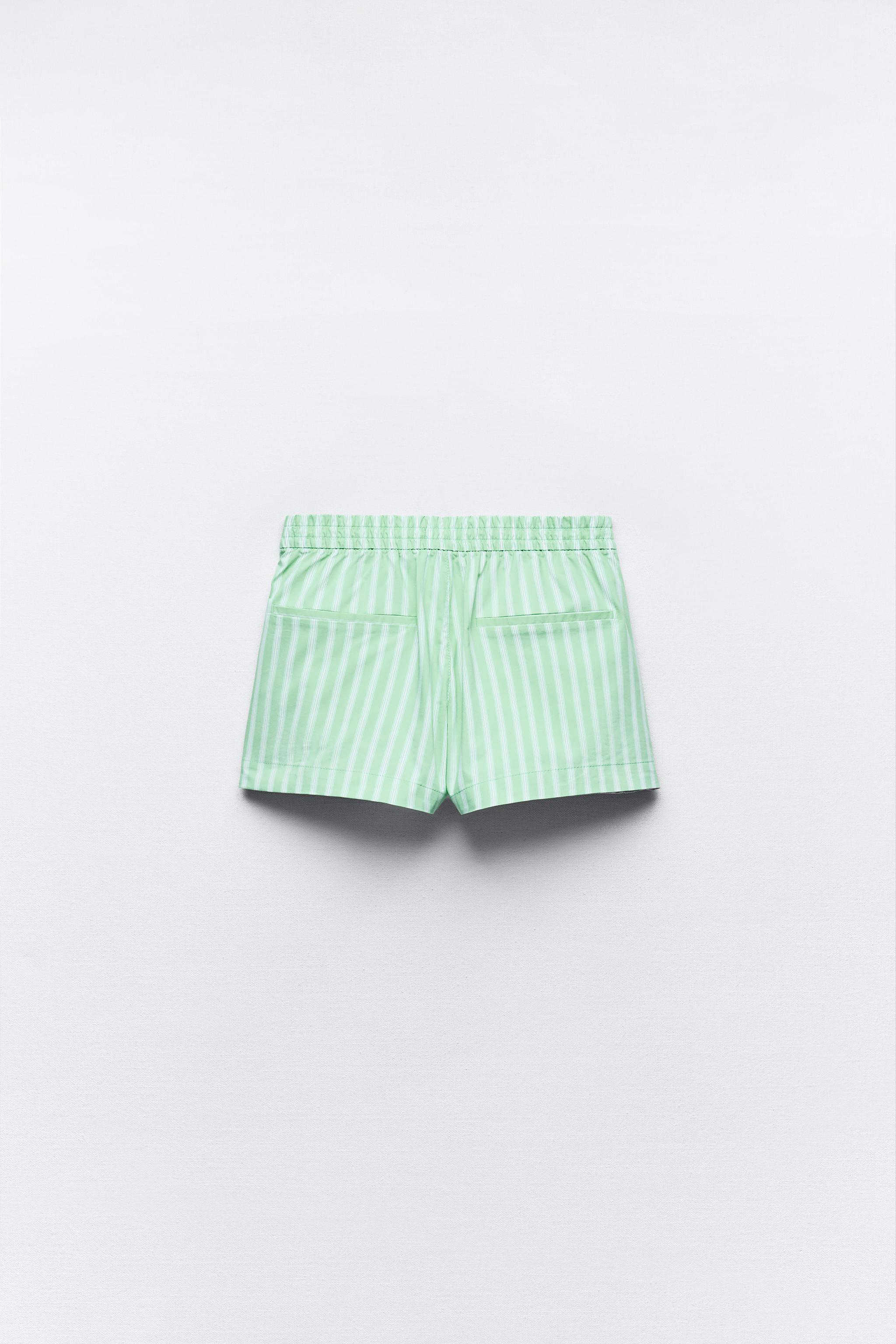 STRIPED SHORTS Product Image