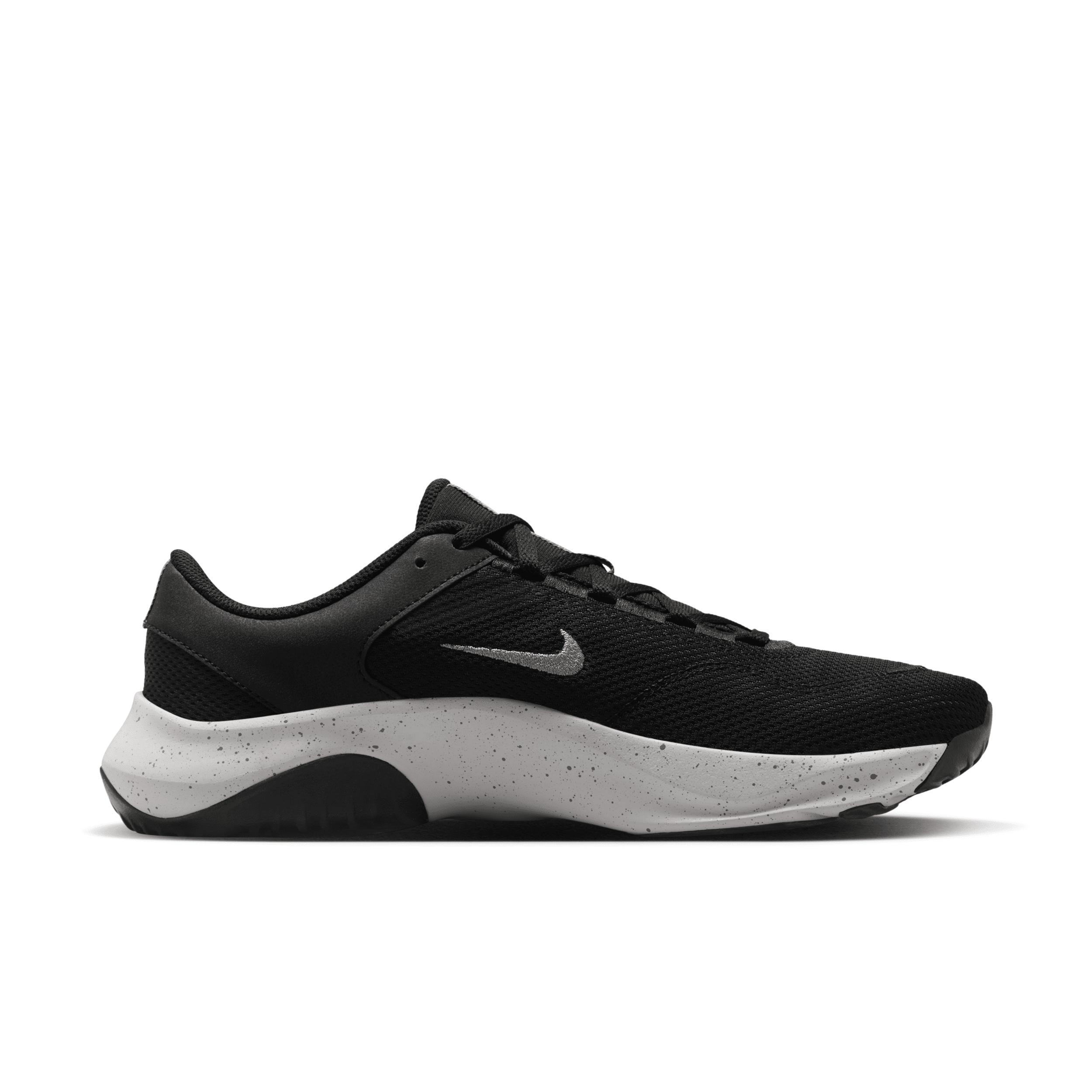 Legend Essential 3 Nn Sneakers In Black And White Product Image