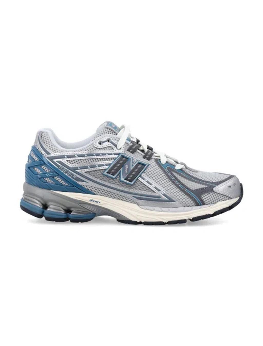 NEW BALANCE Sneakers In Grey Silver Product Image