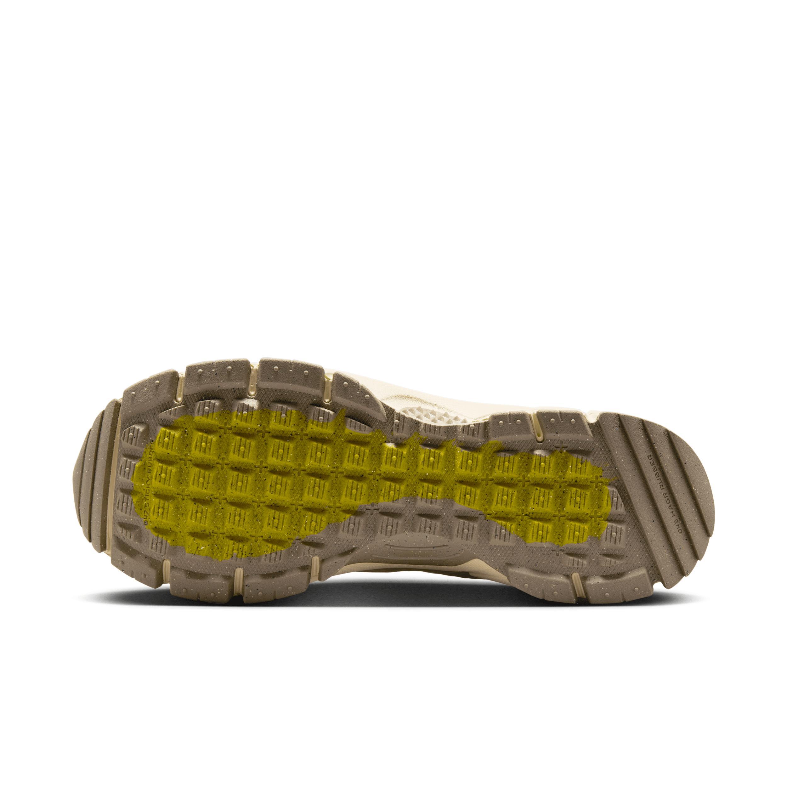 Nike Zoom Vomero Roam Men's Winterized Shoes Product Image