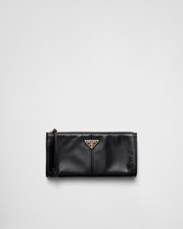 Leather pouch Product Image