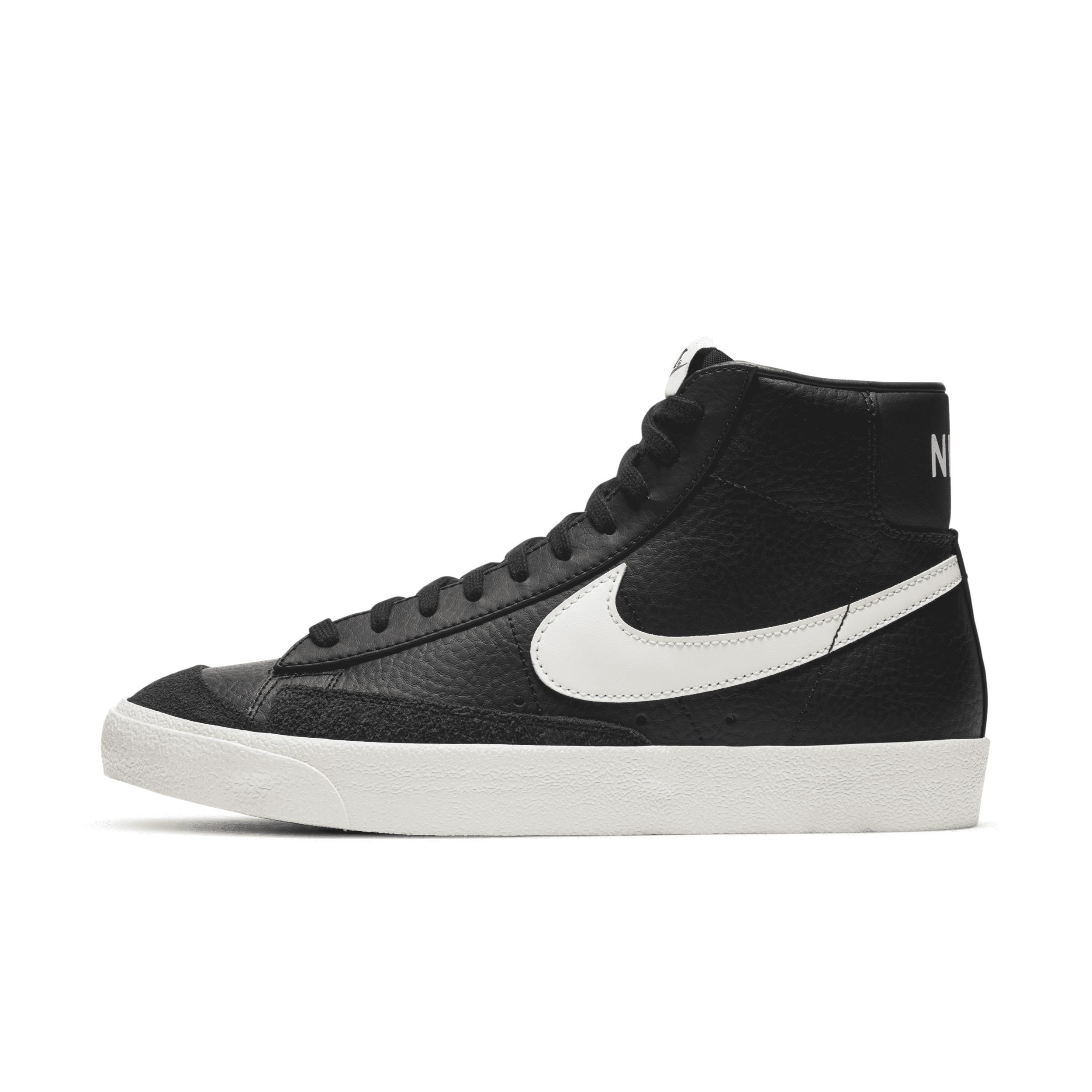 Nike Mens Nike Blazer Mid 77 - Mens Basketball Shoes Product Image