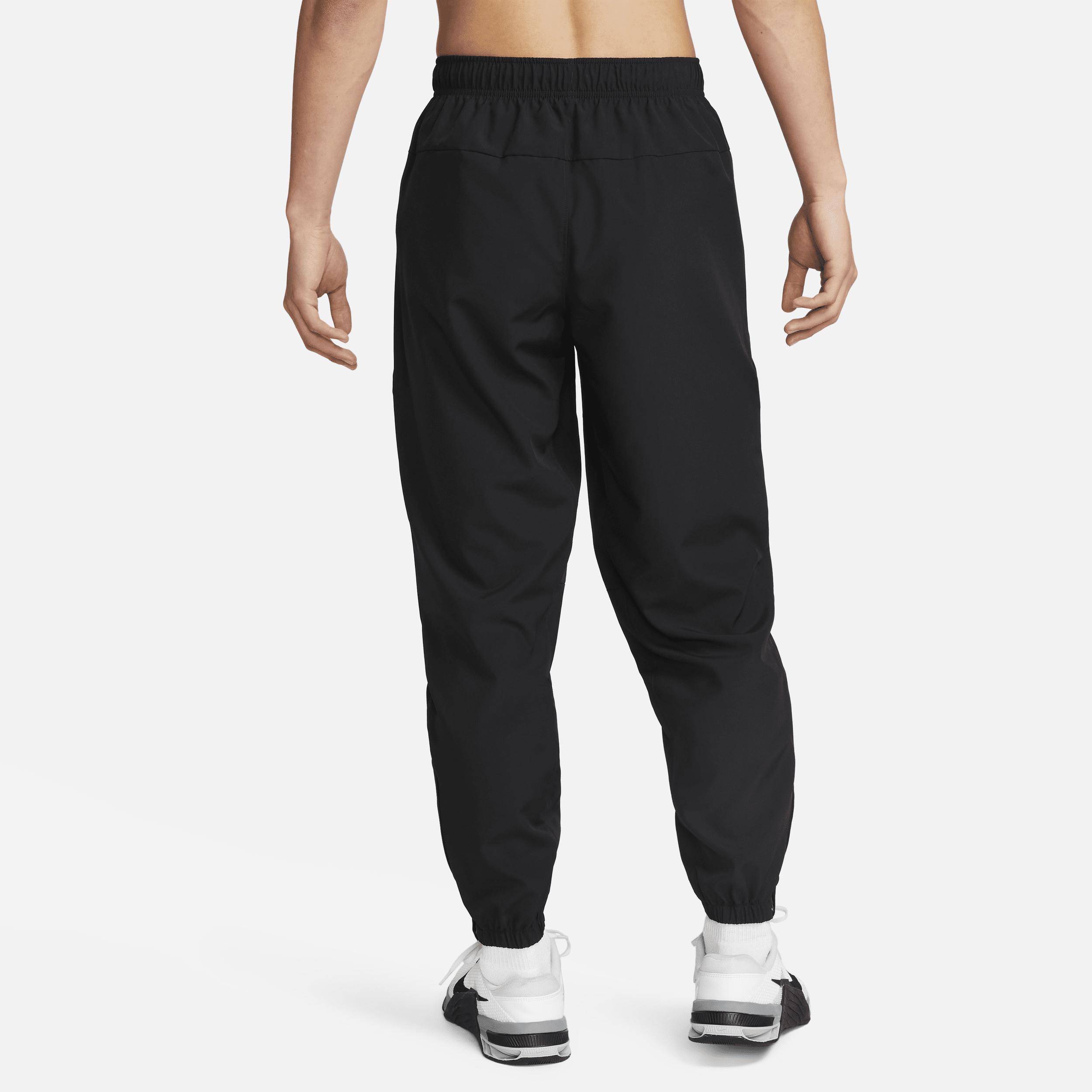 Nike Men's Form Dri-FIT Tapered Versatile Pants Product Image