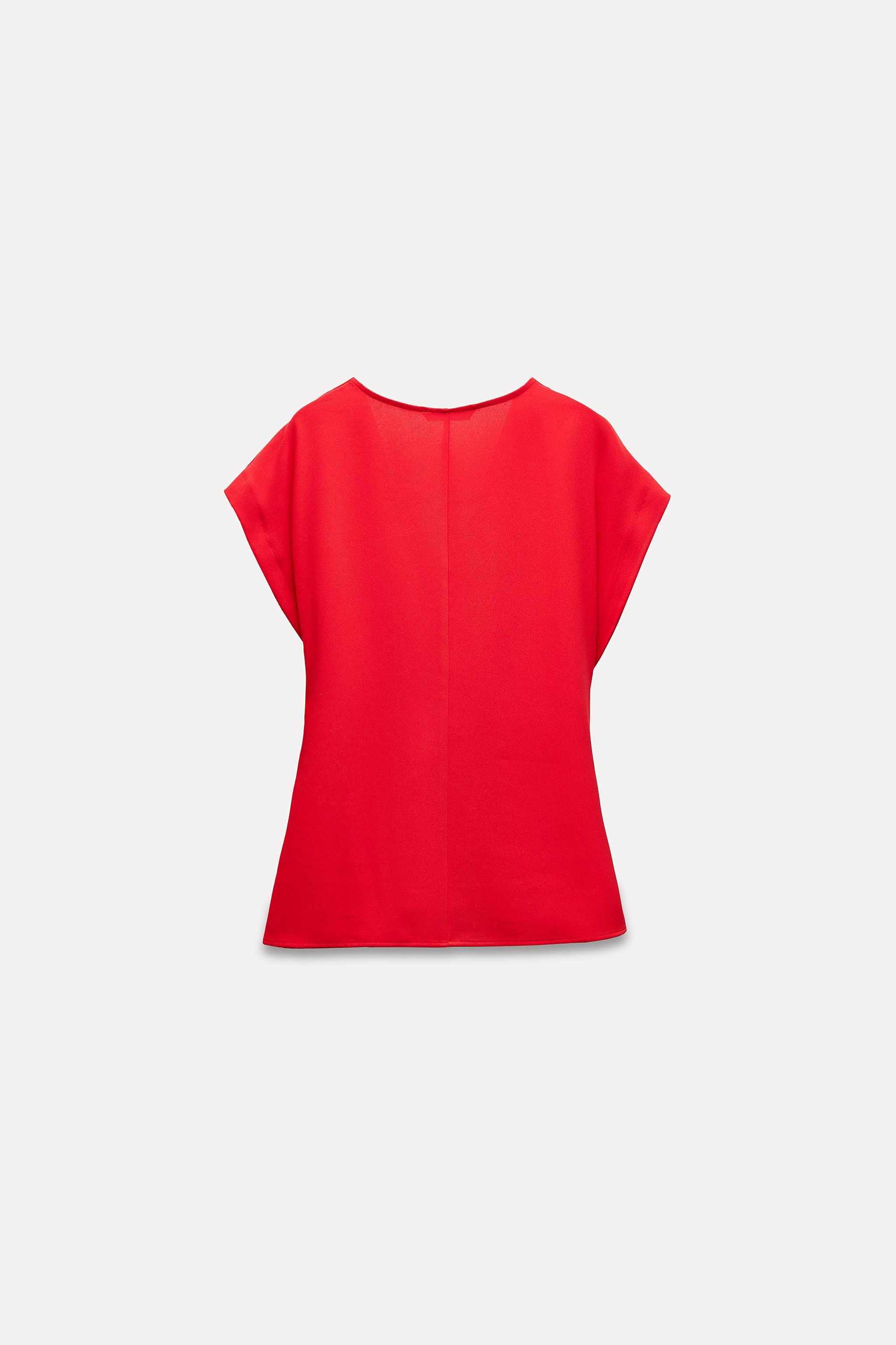 KNOTTED CREPE TOP Product Image