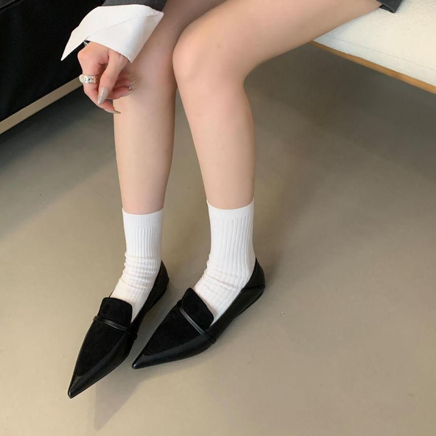 Pointed Toe Plain Faux Leather Panel Flats Product Image