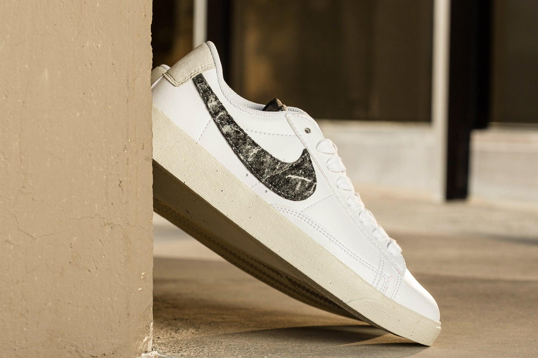 Women's Blazer Low SE - White/Black/Light Bone Female Product Image