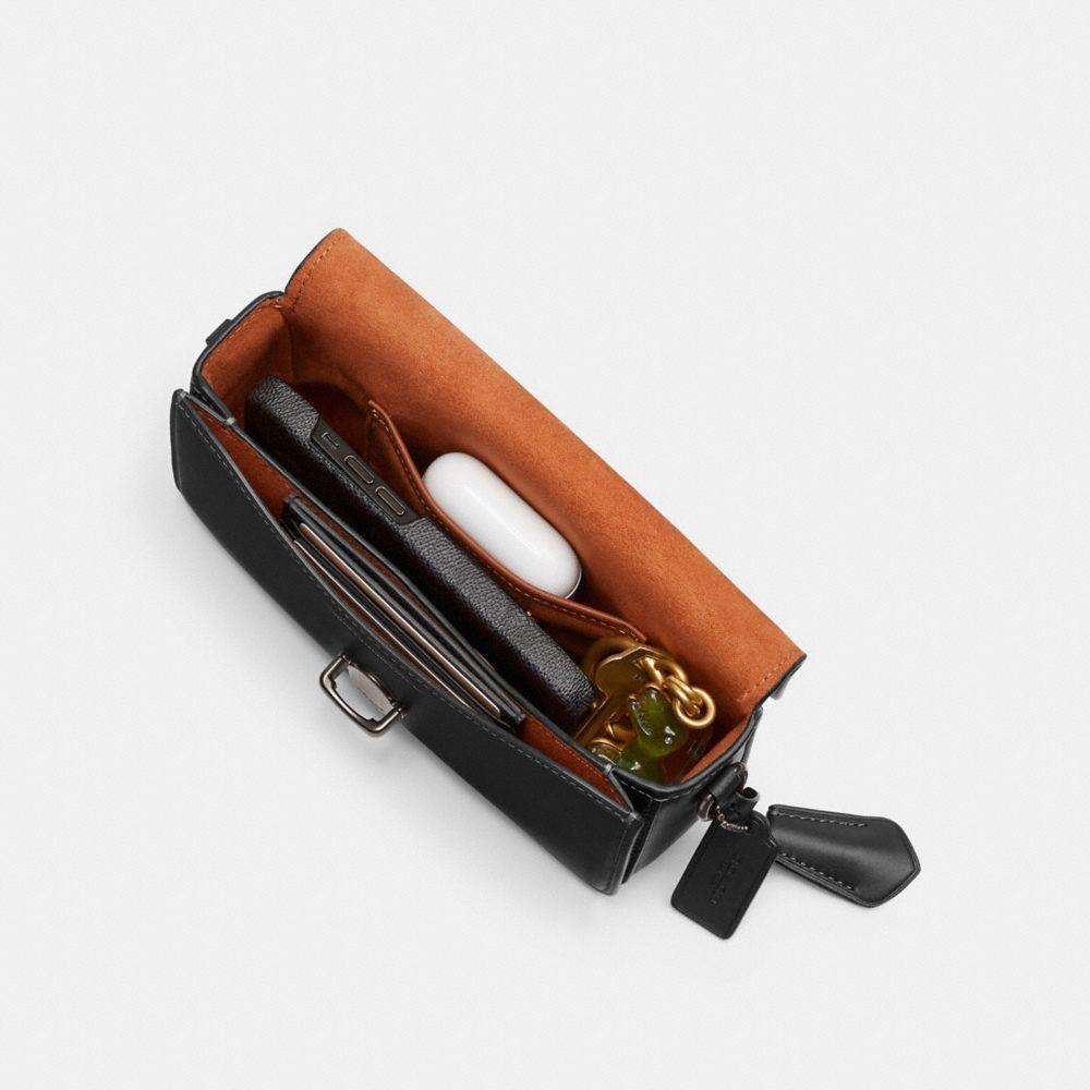 Studio Baguette Bag Product Image