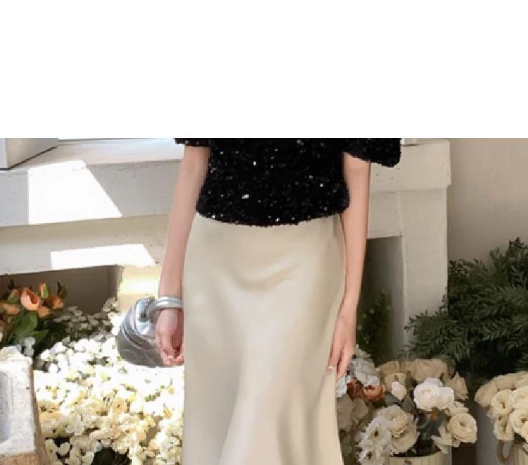 High-Waist Satin Midi Skirt Product Image