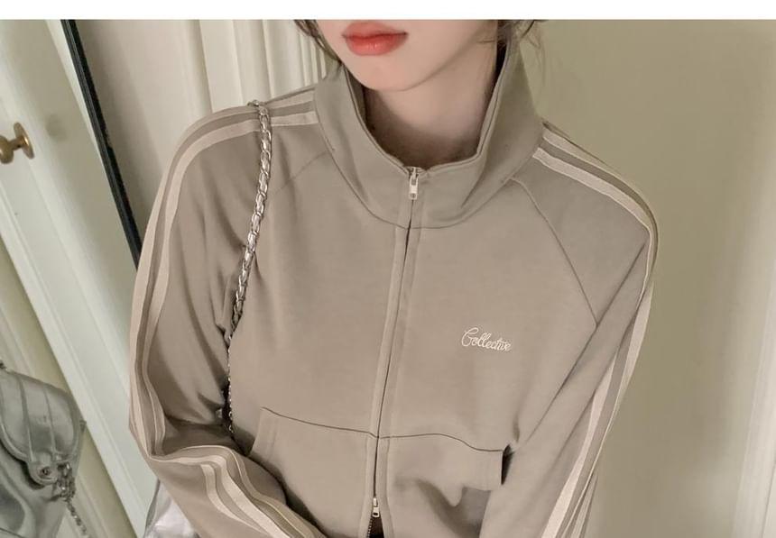 Raglan-Sleeve Stand Collar Lettering Crop Zip Jacket Product Image