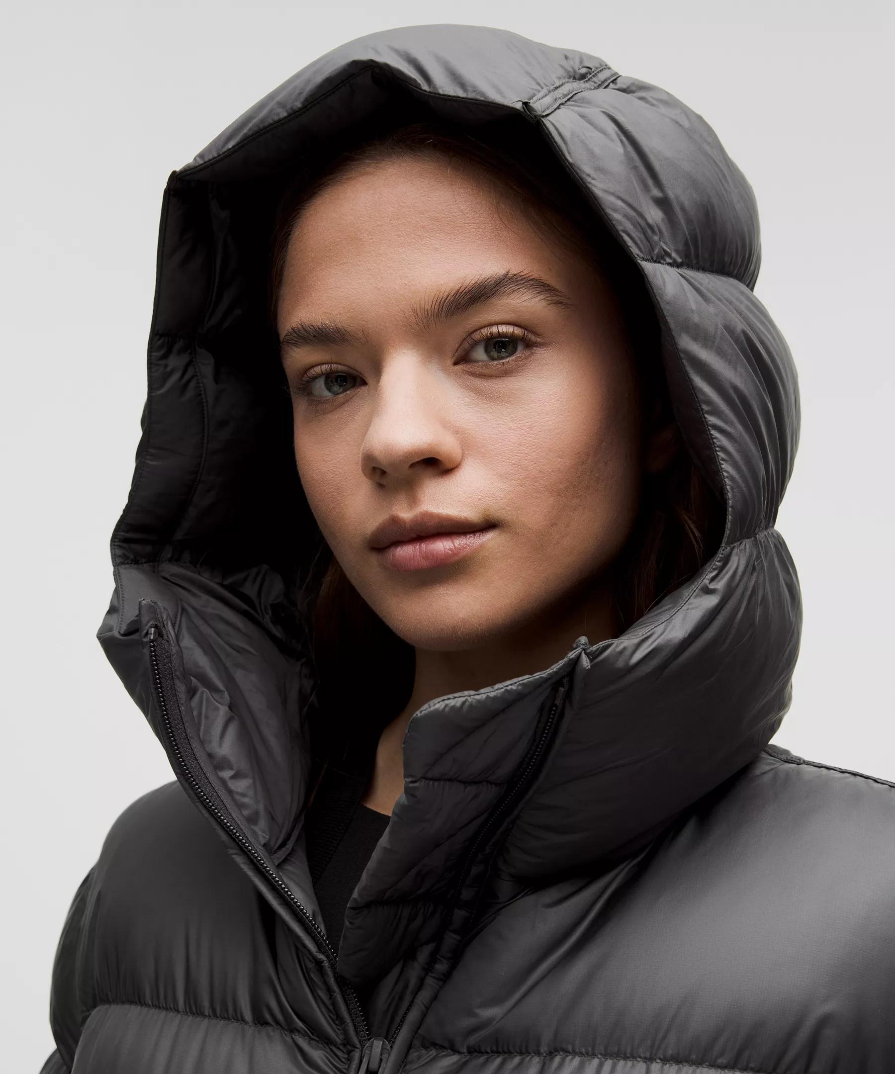 Featherweight 900-Down-Fill Long Puffer Jacket Product Image