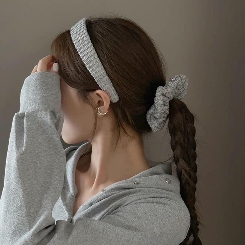 Plain Yarn Headband Product Image