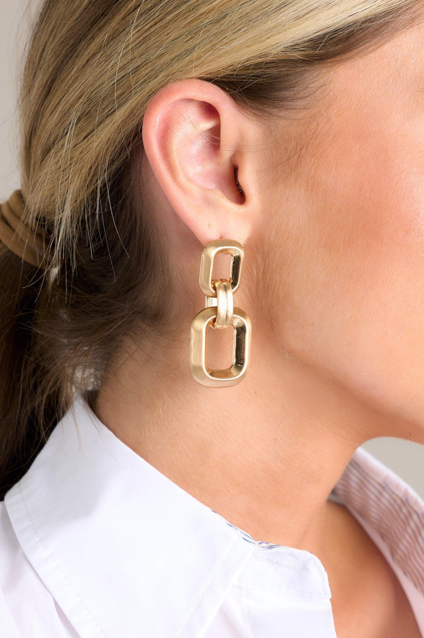 Gilded Radiance Gold Earrings Product Image