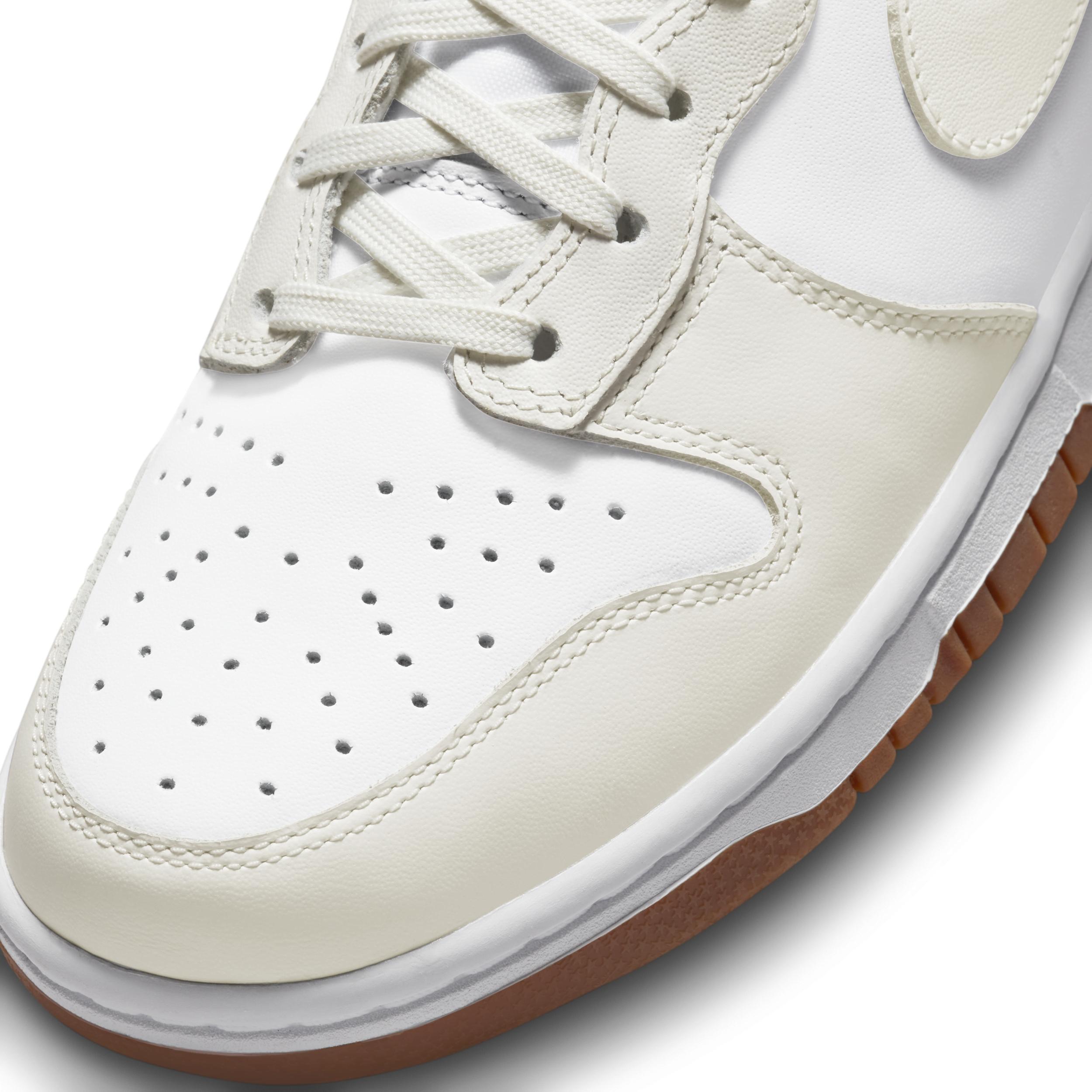 Nike Womens Dunk High Shoes Product Image