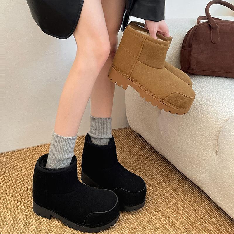 Platform Plain Snow Short Boots Product Image