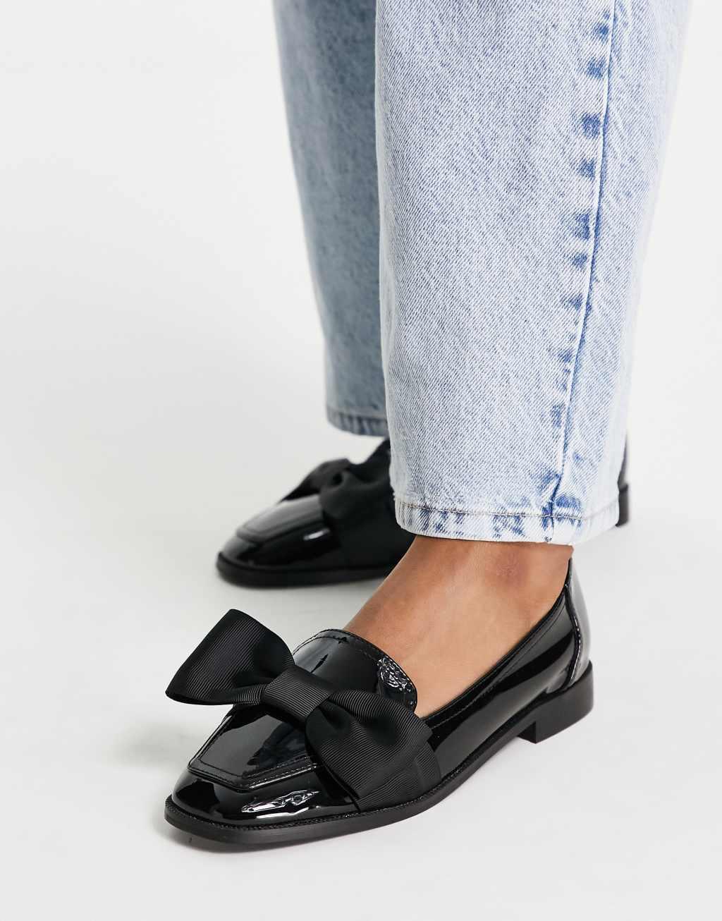 ASOS DESIGN Wide Fit Mentor bow loafer flat shoes in black patent Product Image