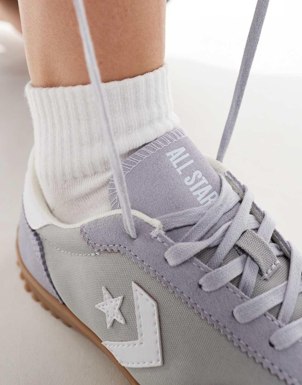 Converse Run star sneakers in lilac Product Image