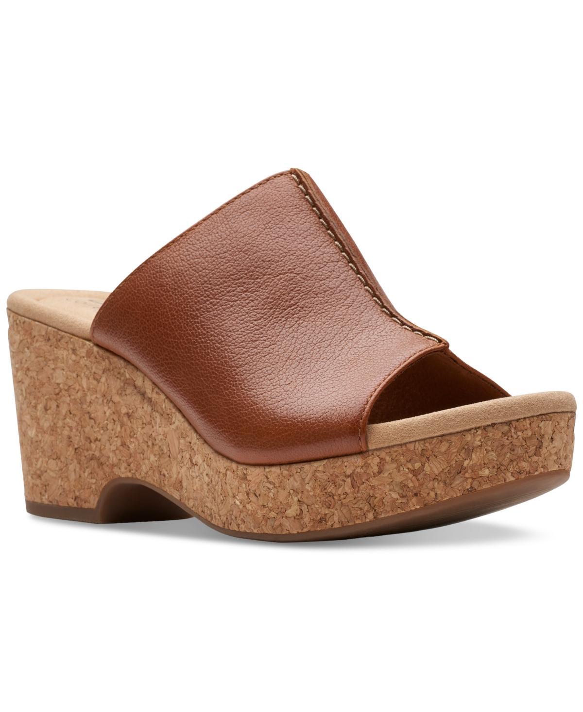 Clarks Giselle Orchid Leather) Women's Sandals Product Image