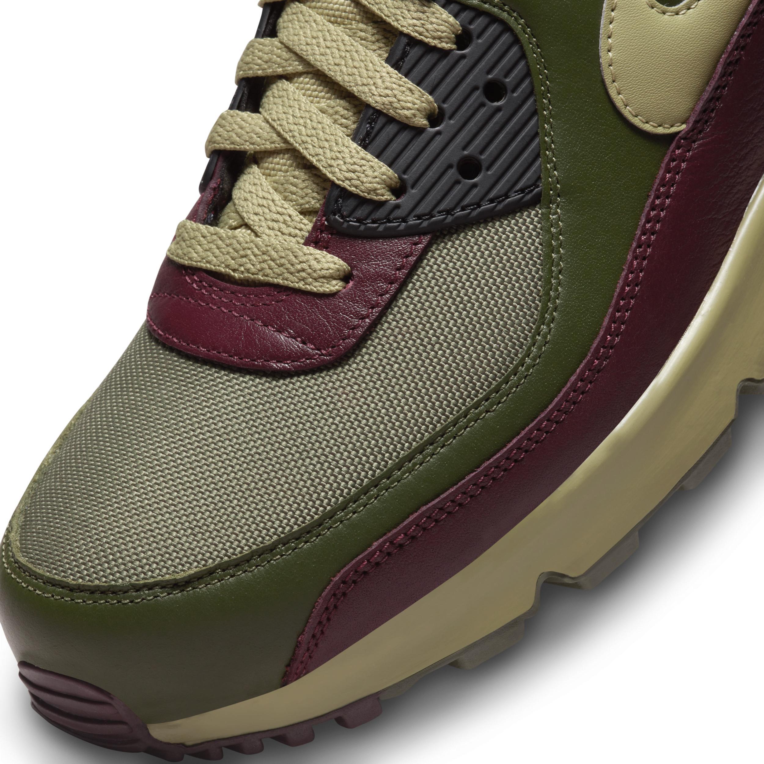 Nike Mens Air Max 90 GORE-TEX Winterized Shoes Product Image